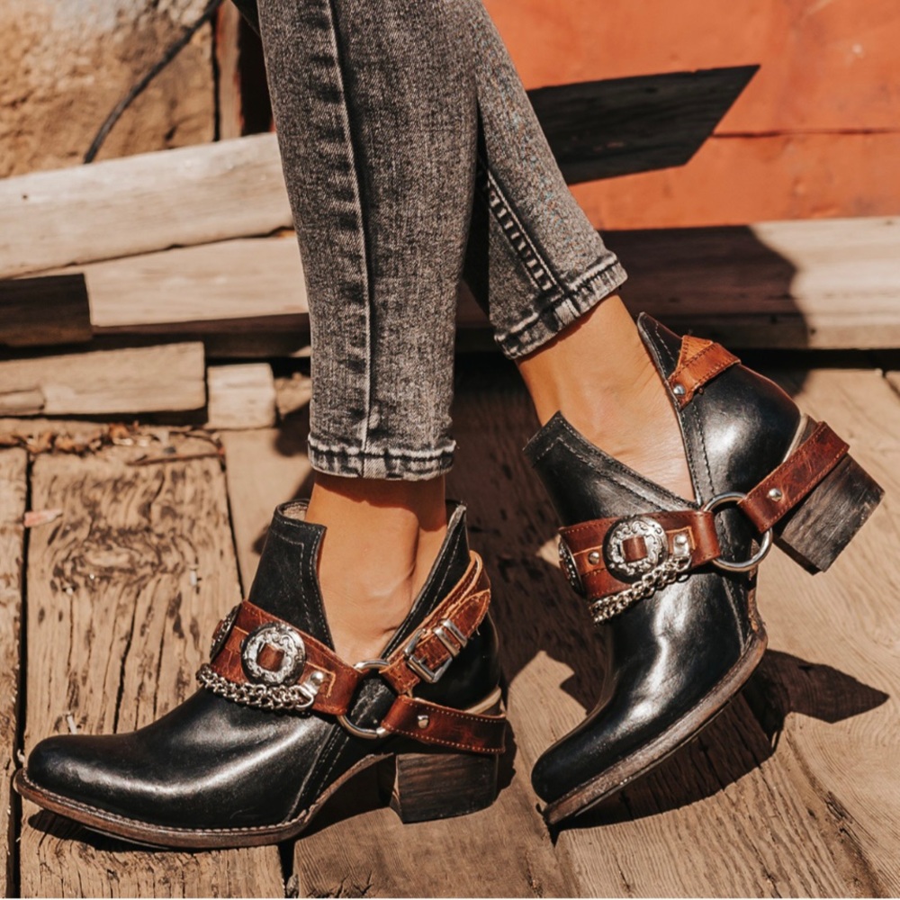 BNTW FREEBIRD MYSTIC BOOTIES!!